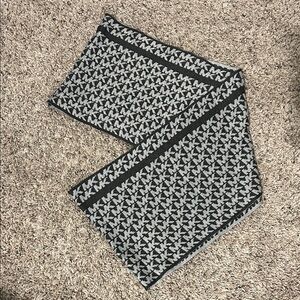 Michael Kors Black and Gray Geometric Scarf